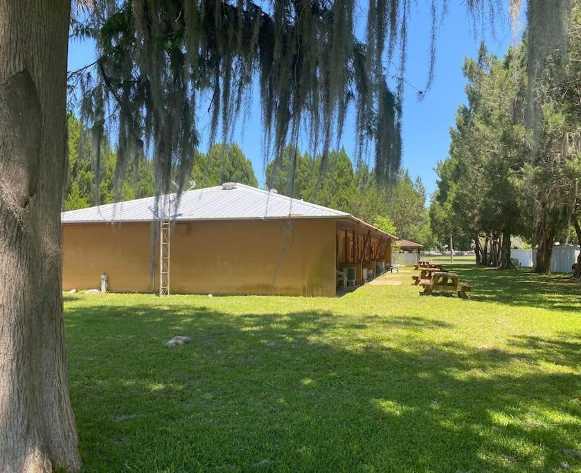 Ferienwohnung Professor Rousseau'S Manatee Bay Crystal River Exterior foto
